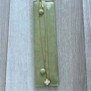 Van Cleef Vintage Alhambra - Mother of pearl